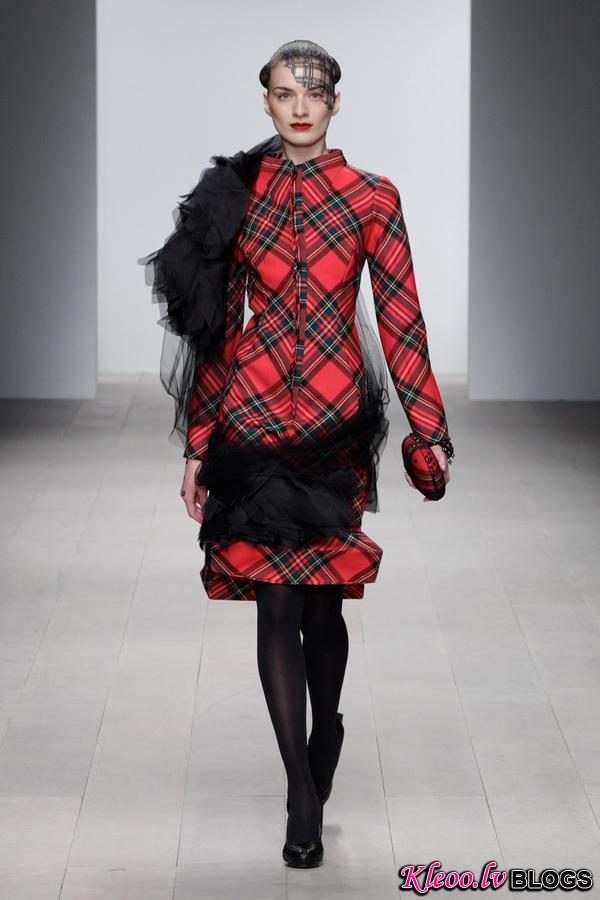 Corrie-Nielsen-Autumn-Winter-2012_13-Womenswear-Collection-01.jpg